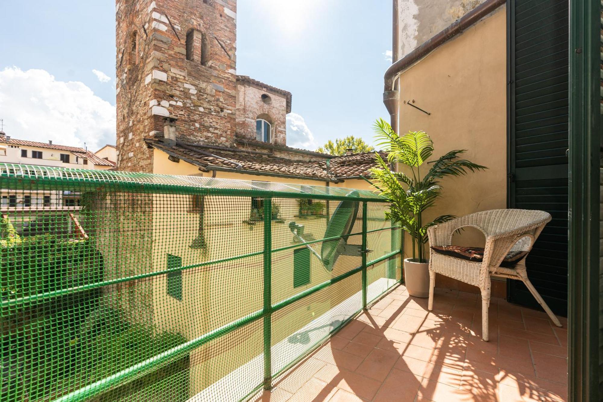 Historic Apt In The Center Of Lucca With Balcony Leilighet Eksteriør bilde