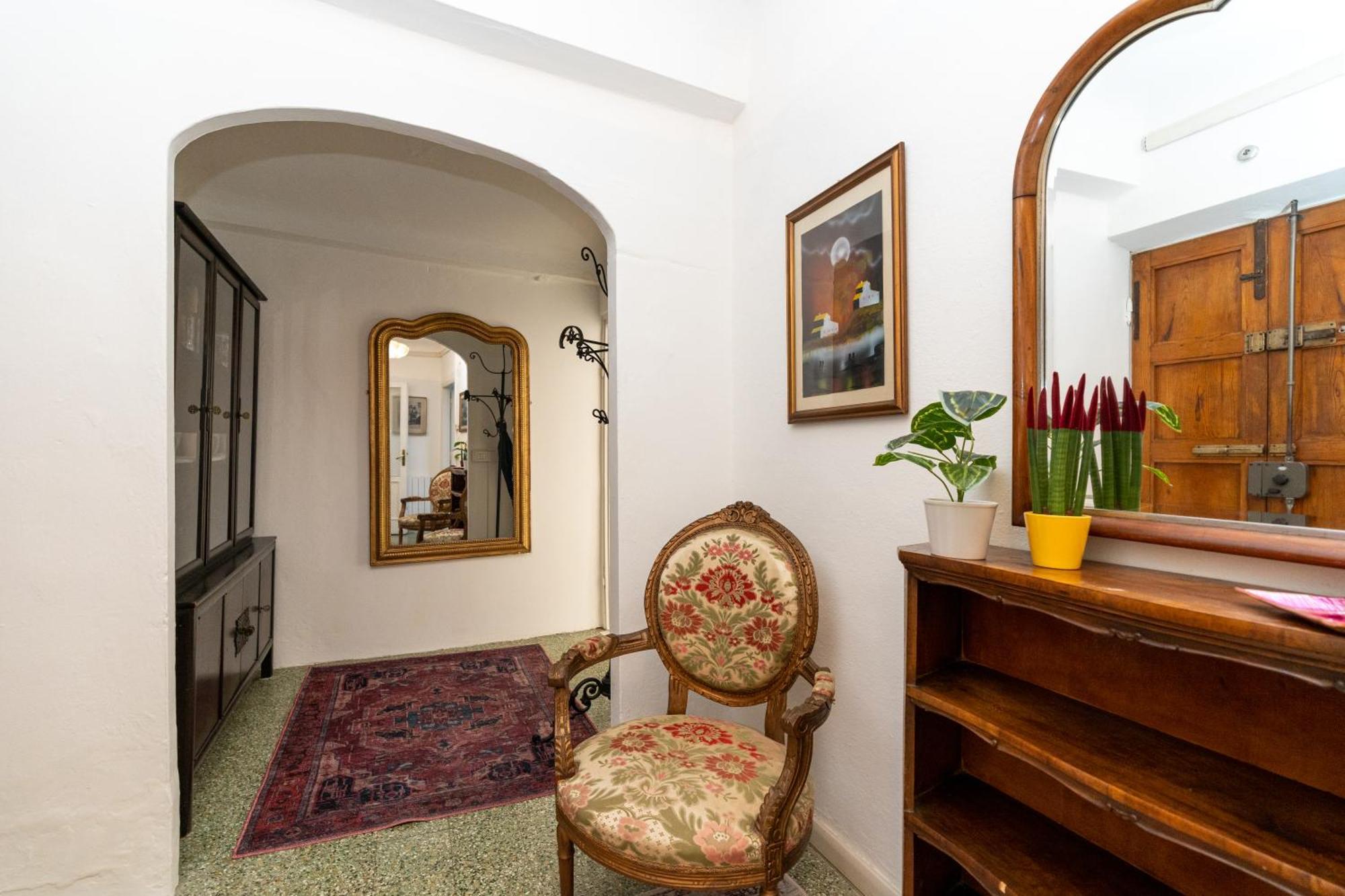 Historic Apt In The Center Of Lucca With Balcony Leilighet Eksteriør bilde